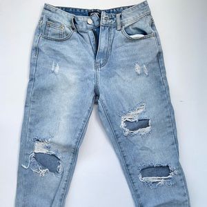 Nasty Gal Distressed Boyfriend Jean 🍳